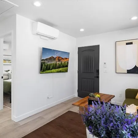 Cozy 1bd 1ba, Sleeps 3, Close To & Beaches
