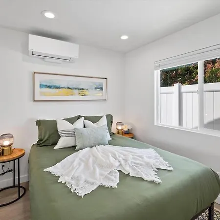Cozy 1bd 1ba, Sleeps 3, Close To & Beaches Garden Grove